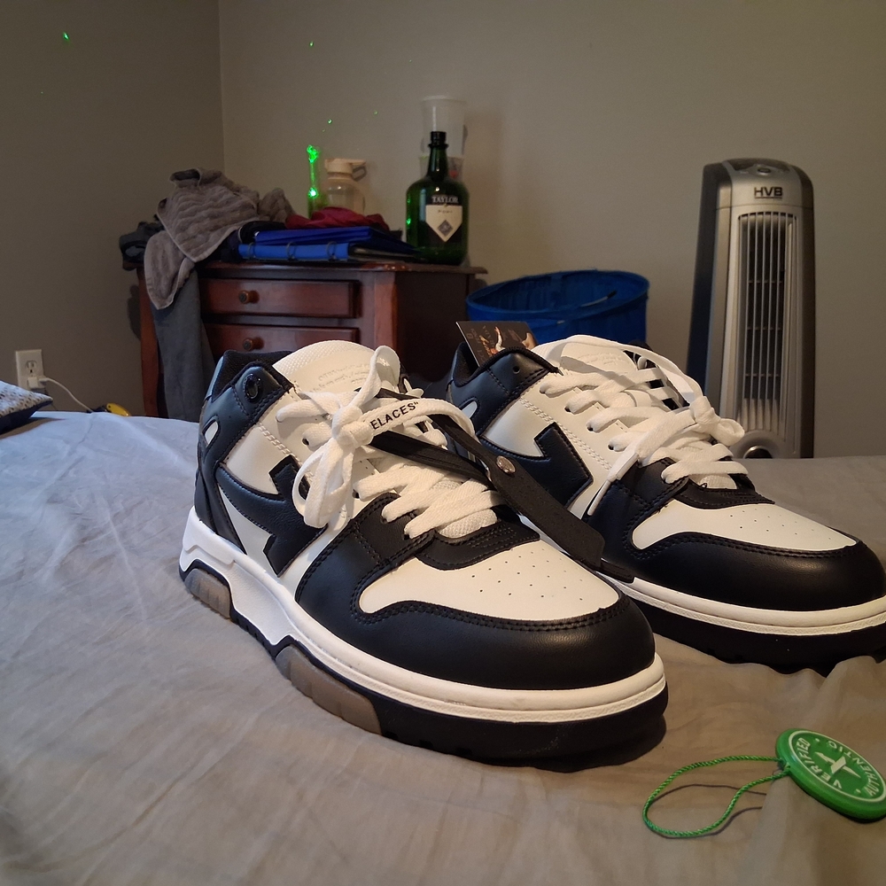 Off White OUT OF OFFICE B/W